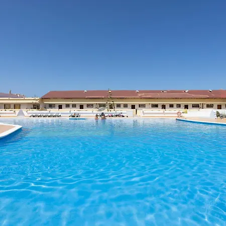 Home2book Cute With Pool, Callao Salvaje Daire *