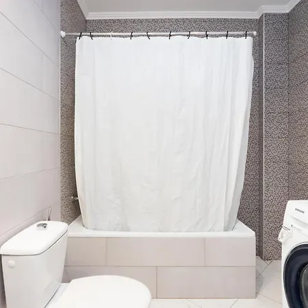 Home2book Cute With Pool, Callao Salvaje Apartamento