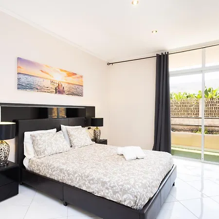 Home2book Cute With Pool, Callao Salvaje Appartement