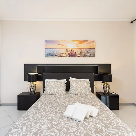 Home2book Cute With Pool, Callao Salvaje